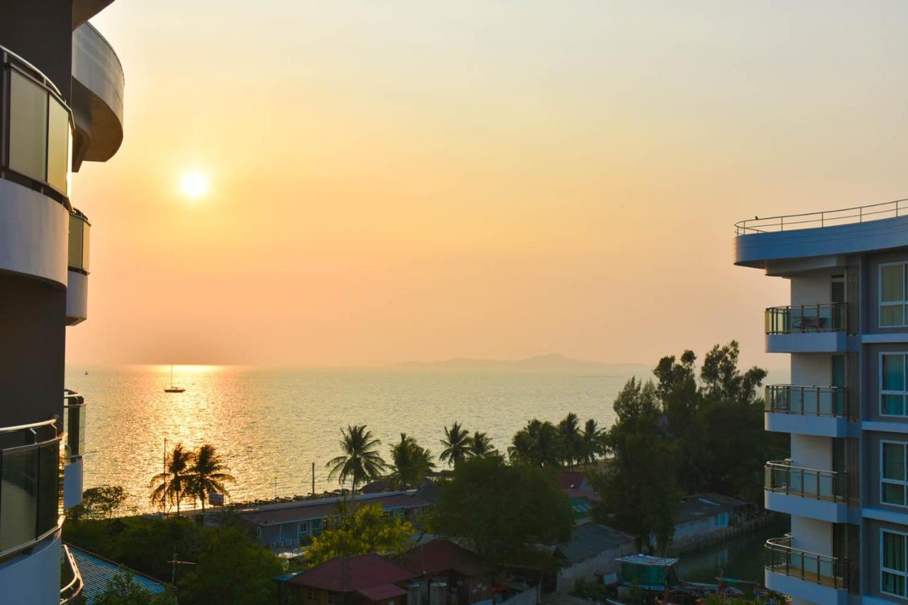 Whale Marina Condominium Na Chom Thian Bagian luar foto